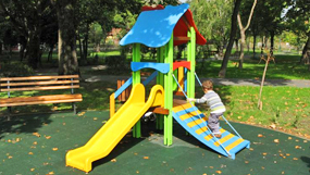 Градински мебели