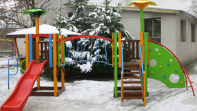 Градински мебели