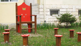 Градински мебели
